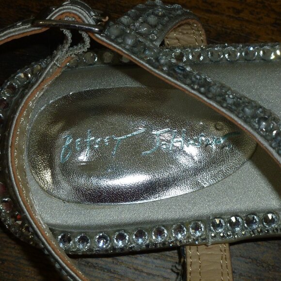NWOT Betsey Johnson Silver Sequin Thong Sandals w/Ankle Straps - Picture 11 of 14